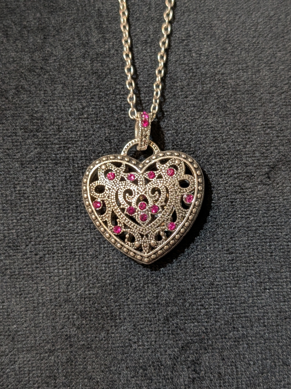 Elegant Heart Pendant Necklace with Pink Stones